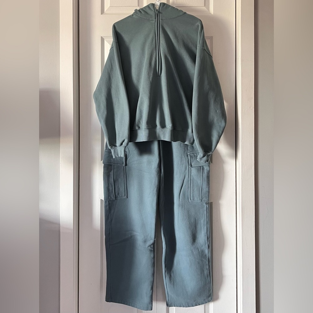 Aritzia Cozy Fleece 1/2 Zip Hoodie & Cargo Sweatpants Matching Set in Tidal Blue